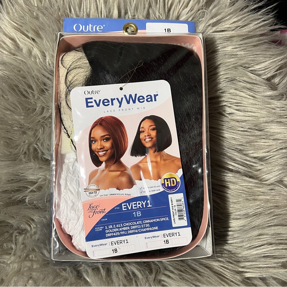 Outre EveryWear Lace Front Wig 1B